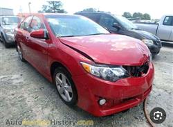 تۆیۆتا کامری